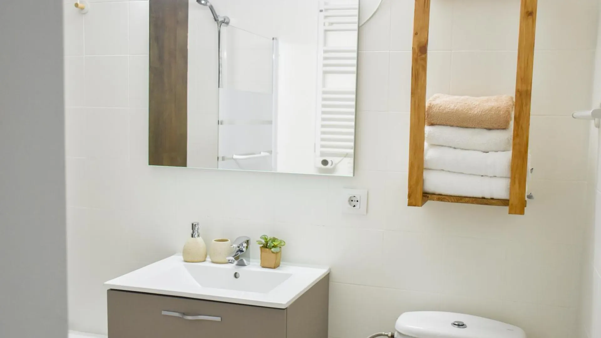 Apartament La Neu Studio Neuf Pour 4 Pax En Centre Ville Pas De La Casa
